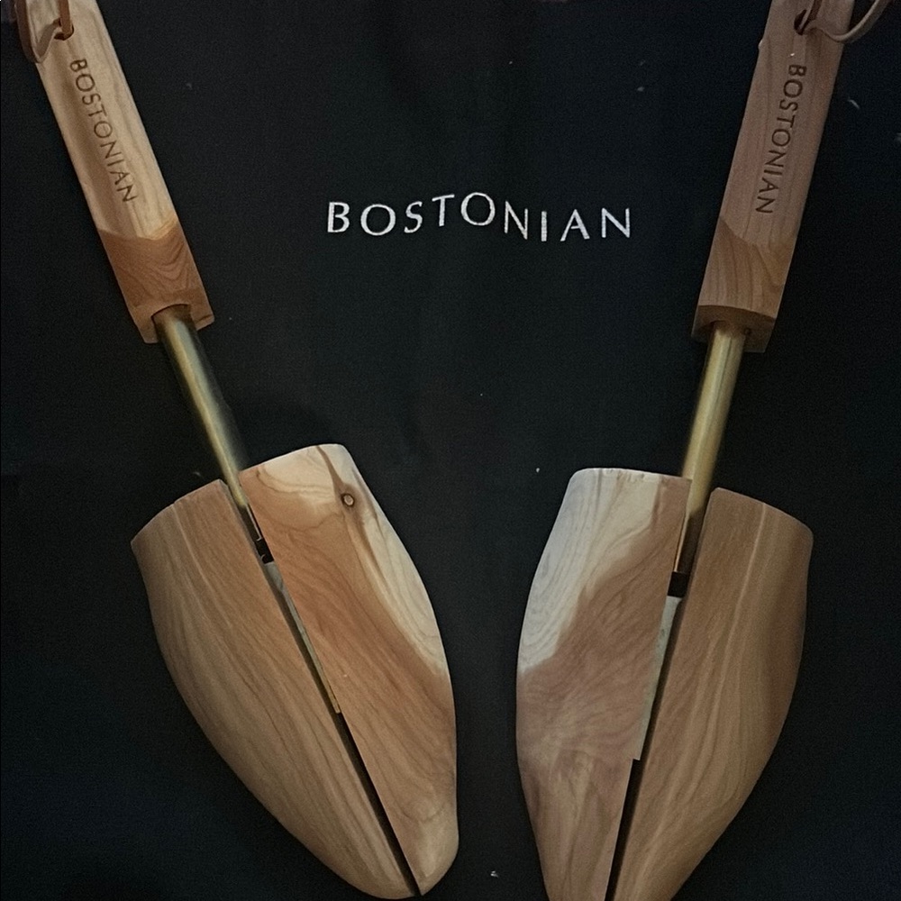 Bostonian Natural Wood Shoe Trees